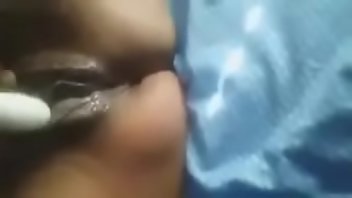 Unshaved MILF Amateur Wet Masturbation 