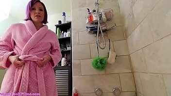 Massage Cumshot Handjob Mom Bath 