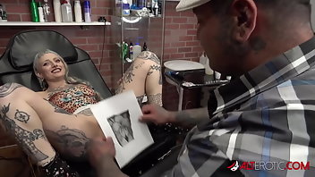 Erotic Blowjob Tattoo Shaved 